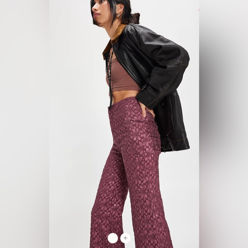 FREE PEOPLE Runaway Floral Flare Pants size 6 - Picture 7 of 15